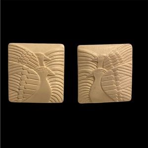Laurel Burch cream square clip on earrings